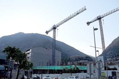 La construcció no s'atura a l'agost