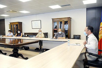 A l'oposició no li surten els números