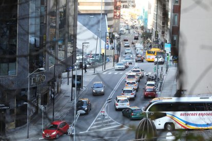 Dos ponts molt diferents per la Covid