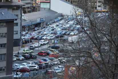 Dos ponts molt diferents per la Covid