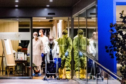 Mor un padrí de Salita i es detecten cinc positius més