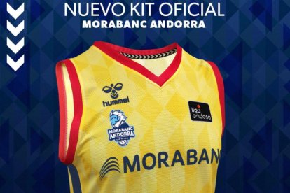 El MoraBanc presenta les noves equipacions per aquest curs