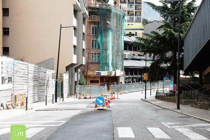 Alteracions a la Baixada del Molí per les obres de la xarxa de calor