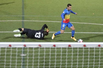 Hector Hevel marca el primer gol de l'FC Andorra en el debut a casa