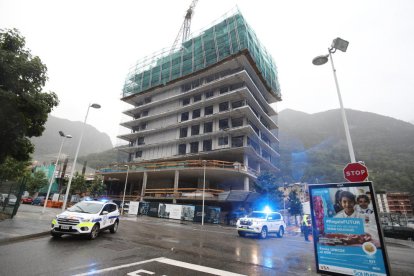 La policia i el servei de bombers hi està actuant