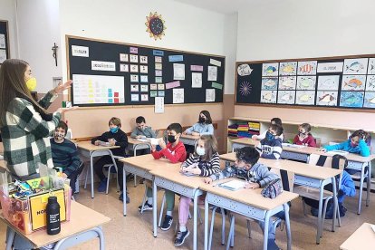 Comú de Canillo, Comú de Sant Julià de Lòria, Comú d'Andorra la Vella, Joventut Andorra la Vella, E.Comelles/Comú de la Massana/ Sant Ermengol, Mare Janer, Escola Andorrana de Sant Julià, Safa Escaldes