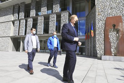 Pintat reclama l'escó