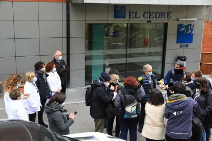 Tots els sanitaris d'El Cedre i l'hospital estan vacunats en un màxim de 10 dies