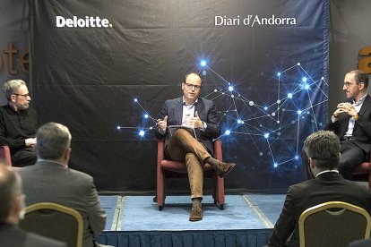 Tres anys i una generació