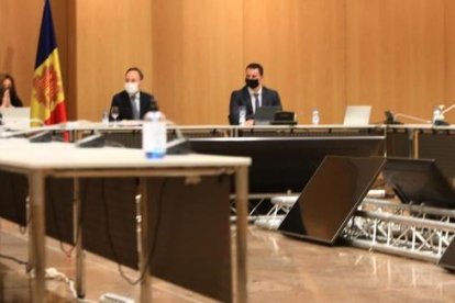 Govern es reuneix amb els hotelers al Centre de Congressos de la capital