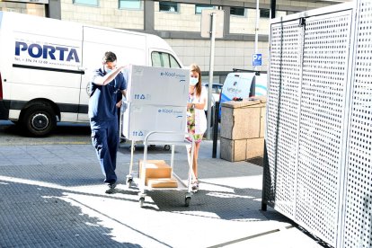 Arriben 15.000 vacunes de Portugal