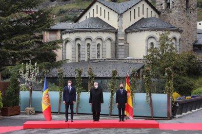 Pedro Sánchez, Joan-Enric Vives i Xavier Espot