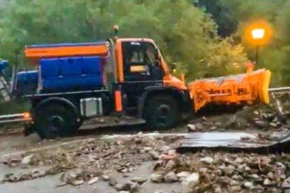 El temporal torna a aïllar Bixessarri