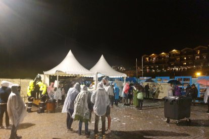 Assistents al festival.