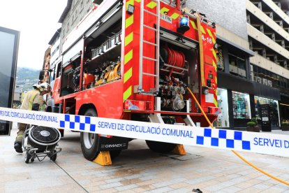 Els bombers han hagut d'actuar a l'avinguda Carlemany