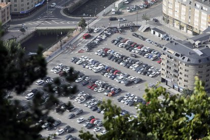 Aparcament al Parc Central.