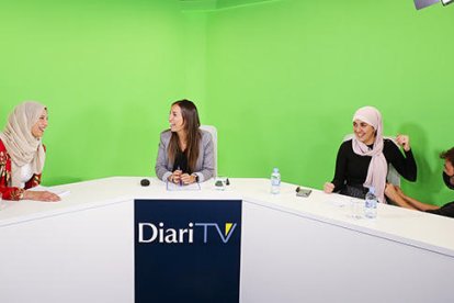 Debat sobre la polèmica del vel amb Hayat Agharbi i Salima Raguig