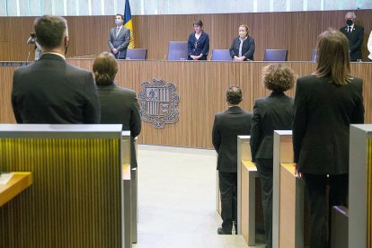 Minut de silenci per l'exministra Susagna Arasanz