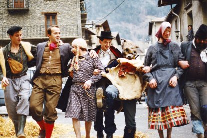Una representació de 'L'Ossa d'Ordino' als anys noranta.