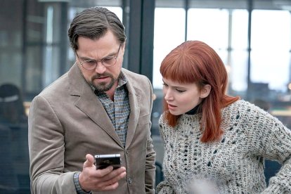 Leonardo DiCaprio i Jennifer Lawrence en un moment del film.