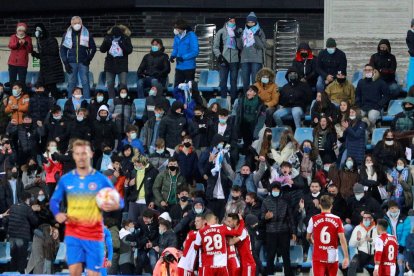 Rubén Enri es lamenta després de desaprofitar una ocasió de gol.