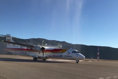 Bateig de l'avió d'AirNosturm