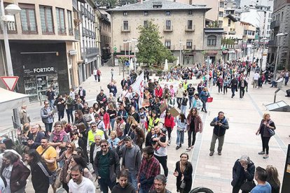 La manifestació va agrupar al voltant de 500 persones que van sortir a reivindicar els seus drets.
