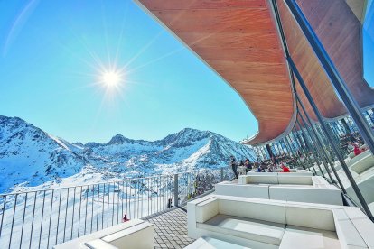 Una terrassa en una de les pistes de Grandvalira.