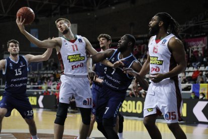 El MoraBanc cau contra el Lokomotiv (76-86)