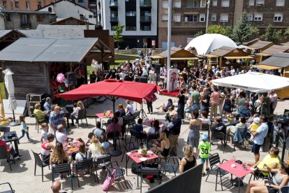 La plaça de les Fontetes de la Massana durant l'Andoflora, ahir.