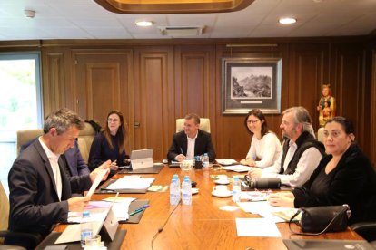 Reunió del consell assessor de la vall del Madriu-Perafita-Claror, ahir al comú de Sant Julià de Lòria.