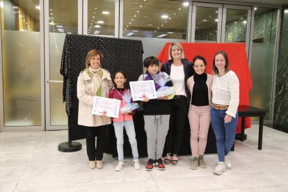 Sant Julià entrega els guardons de la Fira de Sant Jordi