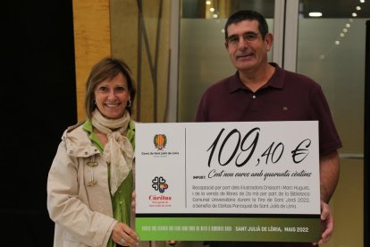 Entrega del xec a Càritas