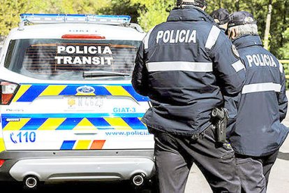 Una patrulla de policia.