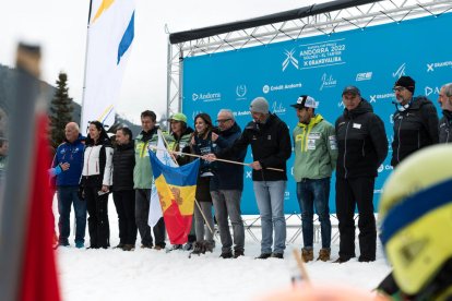 Un instant de la cerimònia de cloenda a la pista Àliga.