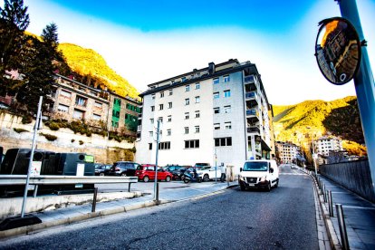 La parcel·la de l'avinguda del Pessebre on es vol construir l'edifici.