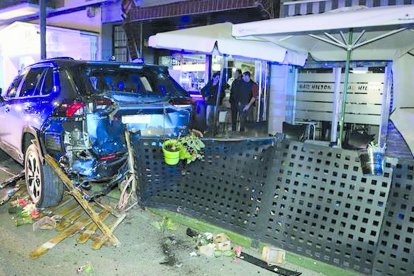 Les destrosses causades pel turisme als bars.