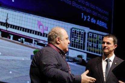 El ministre Gallardo en la inauguració del congrés internacional de blockchain