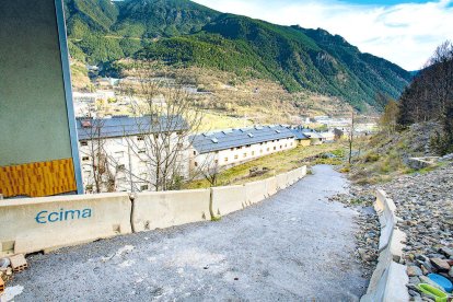 La parcel·la del carrer Mestre Xavier Plana on es faran els pisos a preu assequible.