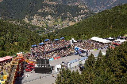 La Copa del Món de BTT va acollir gairebé 50.000 espectadors al llarg del cap de setmana.