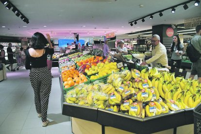 Clients durant la jornada d'inauguració de l'Epizen.