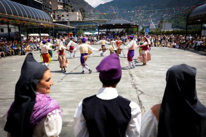 L'esbart va estrenar un vestuari renovat.