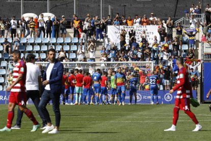 Els jugadors tricolors celebren la victòria amb l'afició a l'Estadi Nacional.