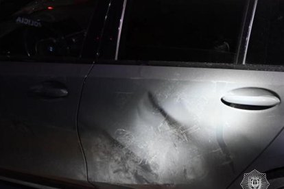 Els danys que hauria ocasionat a diversos vehicles