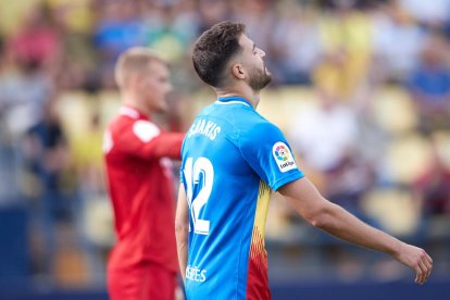El davanter turc Sinan Bakis lamenta una de les tres clares ocasions que va tenir ahir a Vila-real.