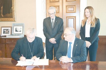 L'acte de signatura de l'acord a la Seu d'Urgell.