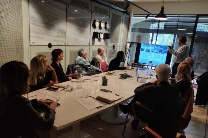 La trobada s'ha celebrat a l'edifici de l'antiga Ràdio Andorra