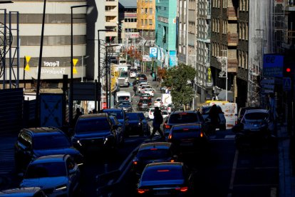Jornada de cues per l'afluència turística