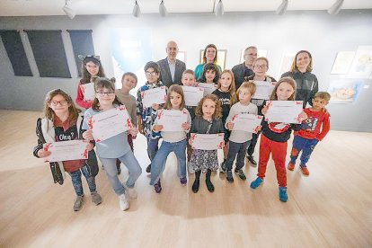Els alumnes de l'Espai Art del Centre d'Art d'Escaldes-Engordany van celebrar el final de curs inaugurant una exposició dels treballs realitzats durant el curs. Els cònsols Gili i Dolsa i el conseller Closa van fer l'entrega dels diplomes.