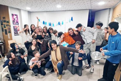 El centre jove de la Massana, el Punt 400, ha celebrat els 13 anys de trajectòria, un espai que compta amb més d'una dècada d'activitats, tallers, xerrades i grups de teatre.